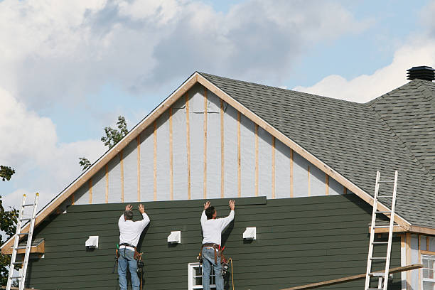 Professional Siding technician working in Hiram, OH